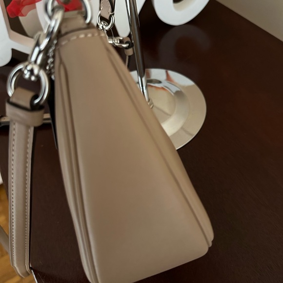NWT Coach Teri Shoulder Bag in Taupe with silver hardware - Picture 13 of 17